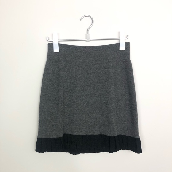 IISLI NEW YORK | Wool Grey Pleated Mini Skirt S - Picture 2 of 8